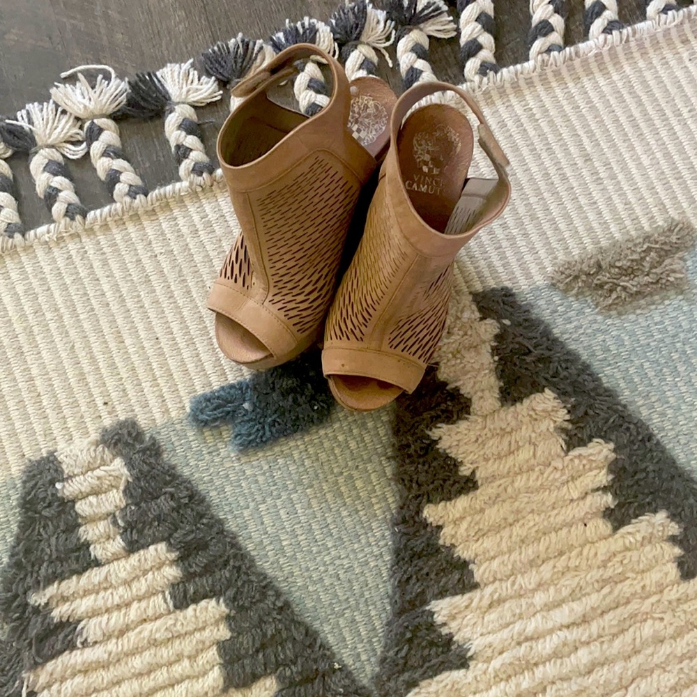 Vince Camuto Wedges